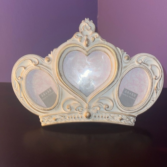 Crown Frame - Picture 2 of 7